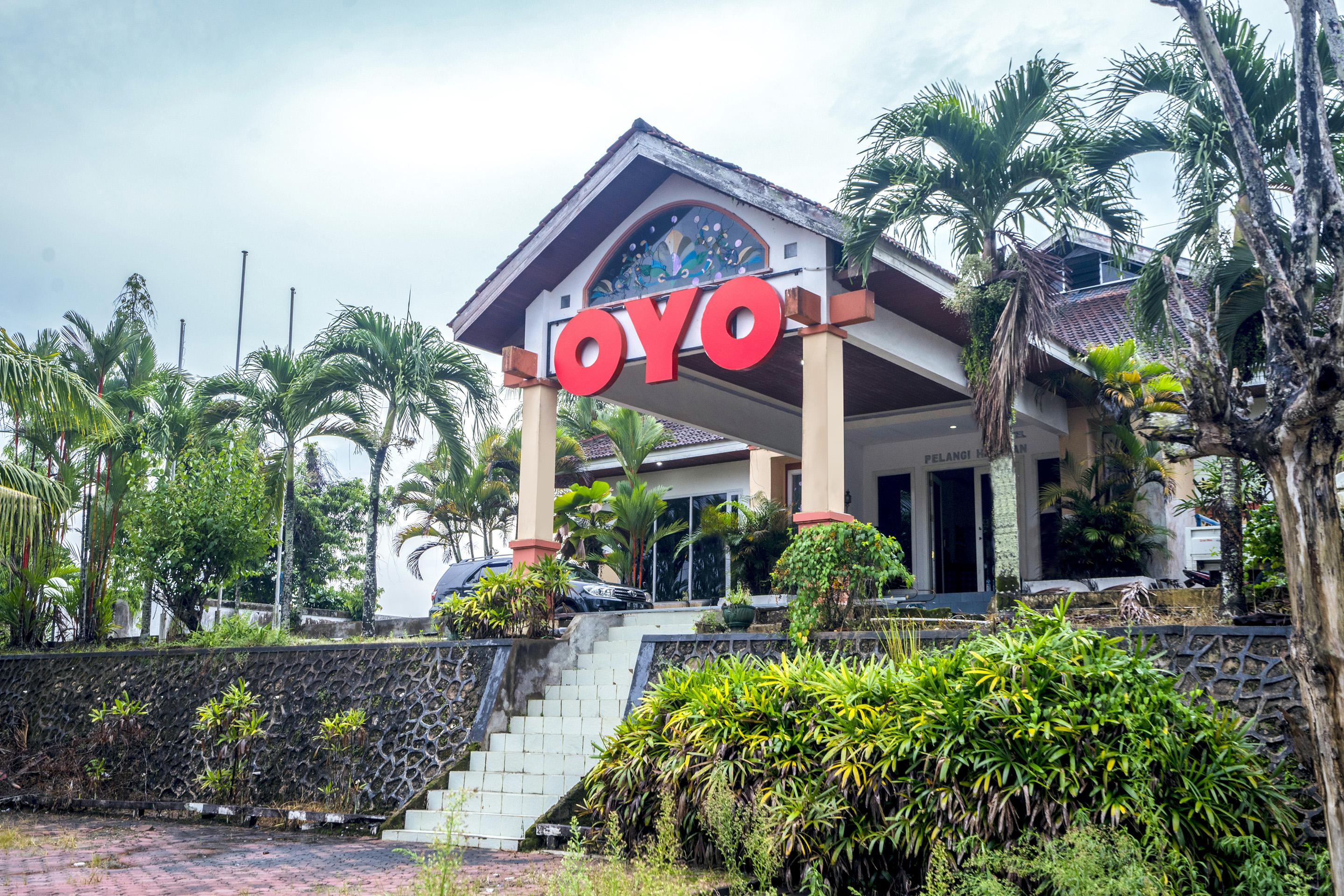 Oyo 1989 Hotel Pelangi Harapan Samarinda Exterior foto